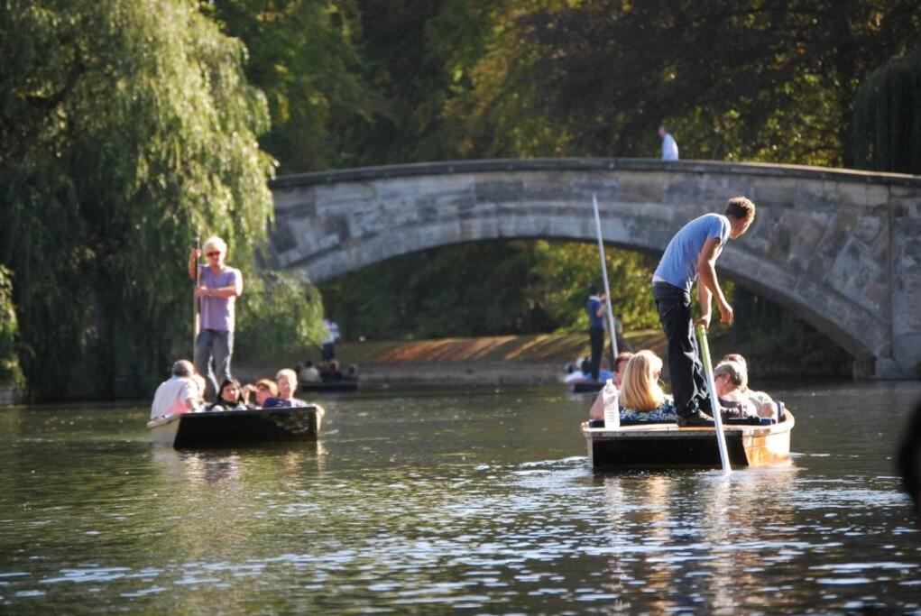 Stunning Riverside Oxford Apartment With Parking 외부 사진